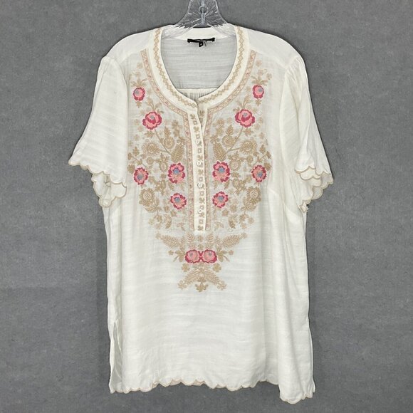 Andree by Unit Top Women 1X Floral Embroidered Short‎ Sleeve Lightweight Blouse - Picture 1 of 12